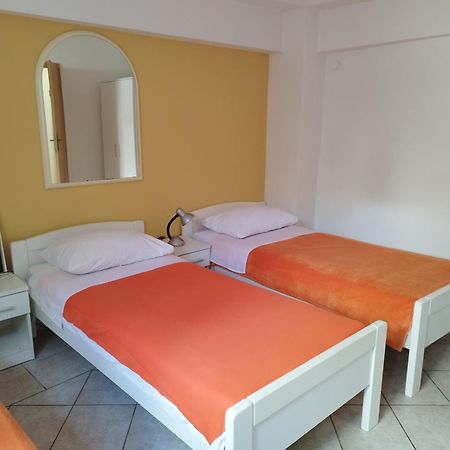 Guesthouse Lion Сплит Екстериор снимка