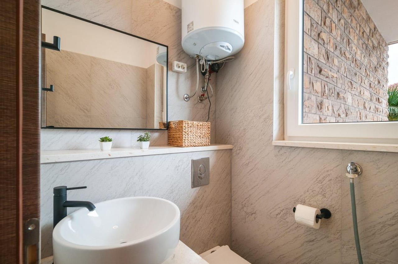Guesthouse Lion Сплит Екстериор снимка