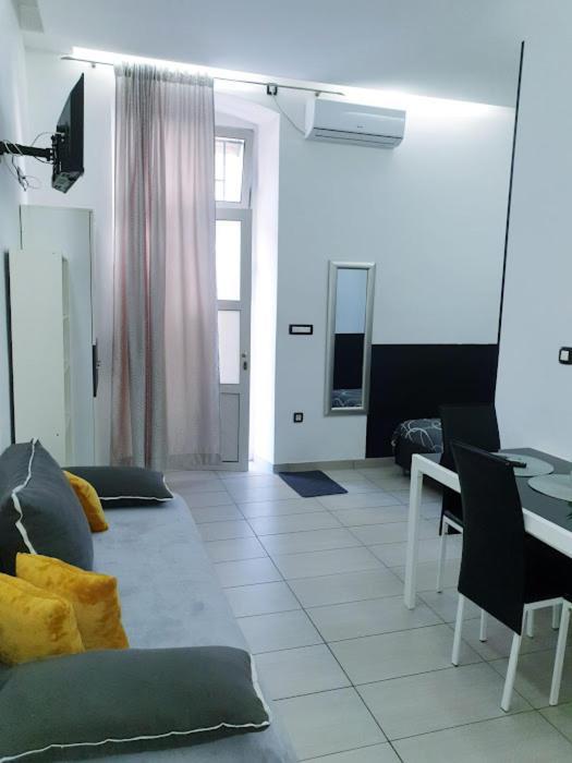 Guesthouse Lion Сплит Екстериор снимка
