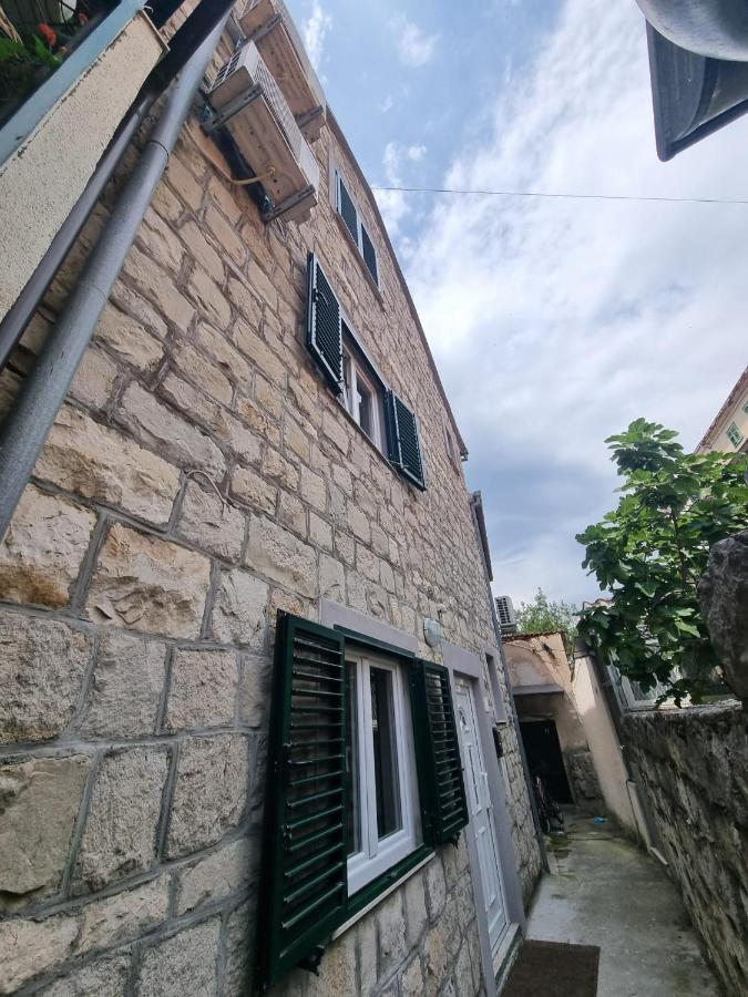 Guesthouse Lion Сплит Екстериор снимка