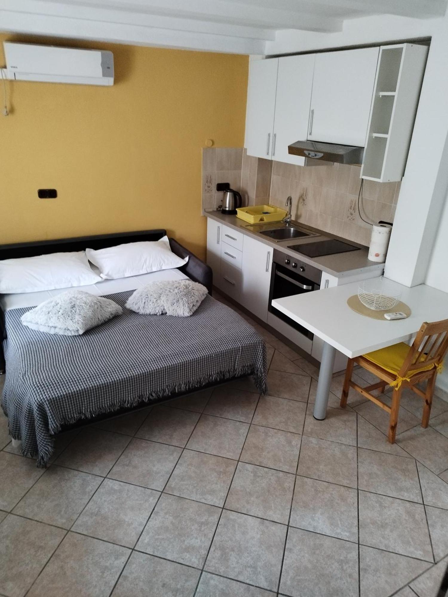 Guesthouse Lion Сплит Екстериор снимка