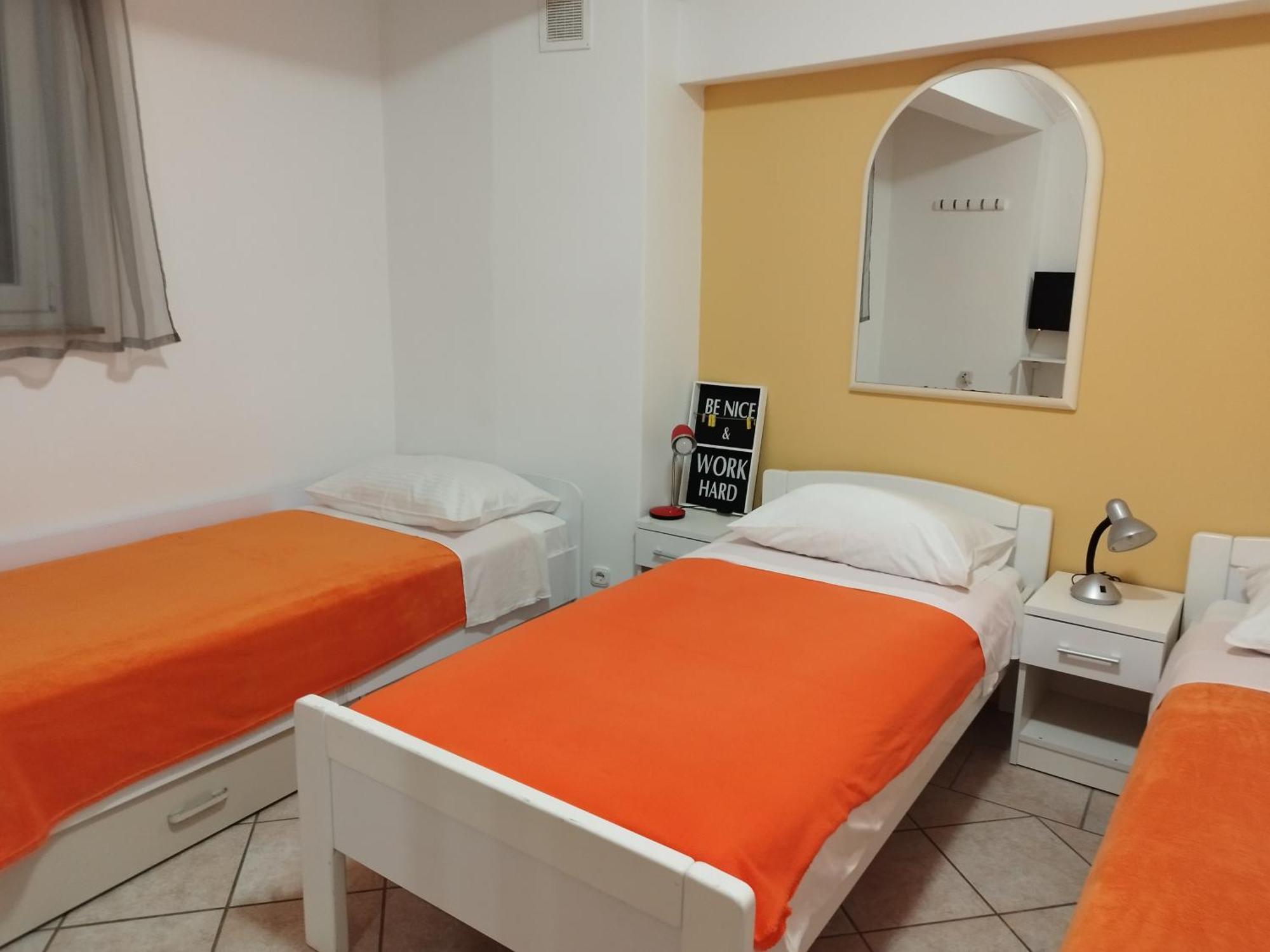 Guesthouse Lion Сплит Екстериор снимка